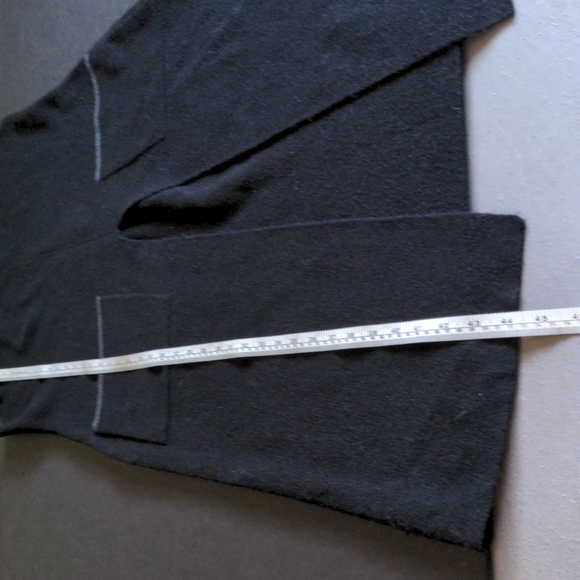 Tahari Tunic Sweater - Picture 11 of 11